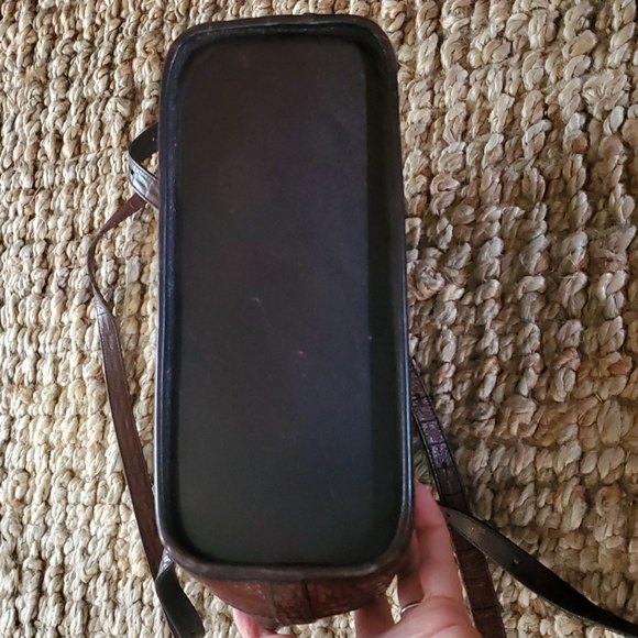 Vintage Brahmin leather and crocodile embossed crossbody and wallet - Picture 6 of 10